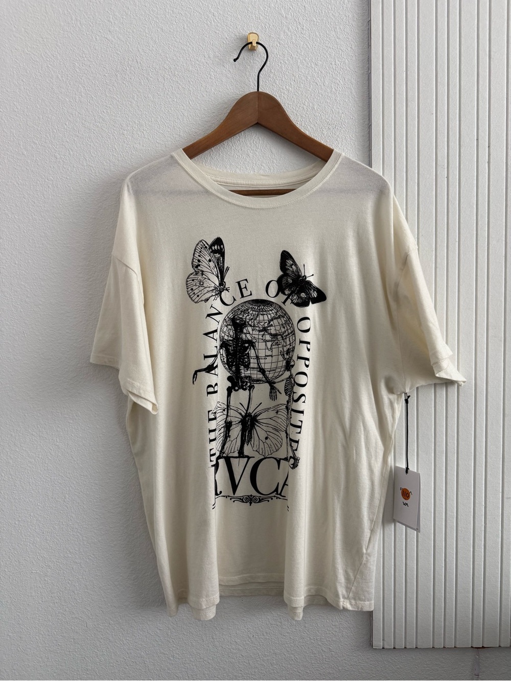 RVCA 100% Cotton Graphic Butterfly Globe Short Sleeve Tee in Cream